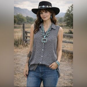 H&M Women's Sleeveless Button Down Top Wanderlust, Desert Boho, Rustic Size 8